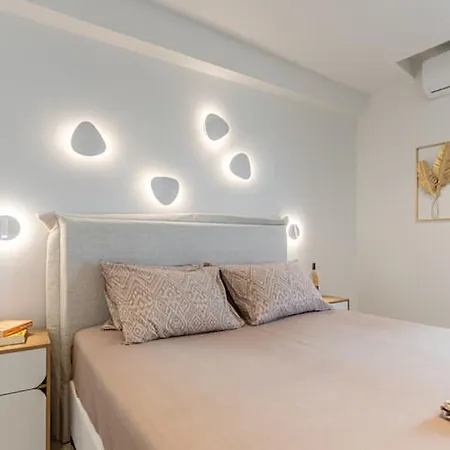 Дом отдыха Silvio Suite - Naxos Town *